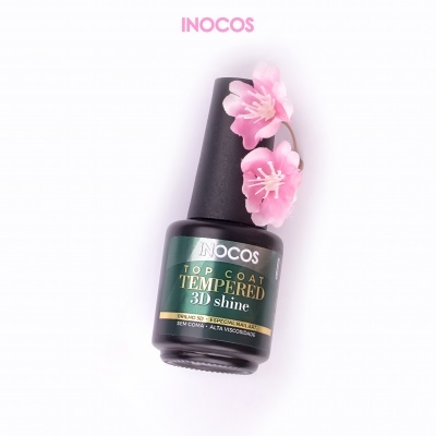 Frasco de verniz de unhas INOCOS com flores rosas decorativas