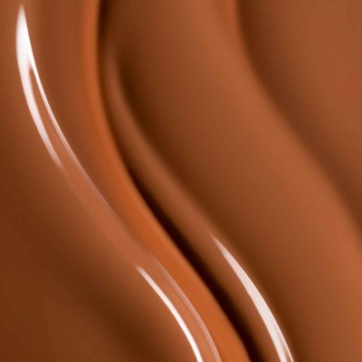 superfície cremosa castanha brilhante e ondulada