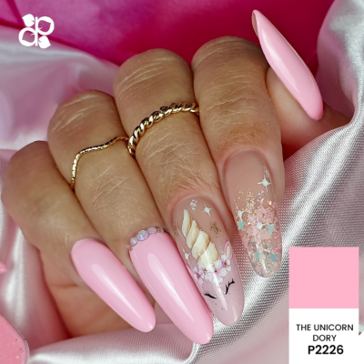 Unhas acrílicas cor de rosa com decoração de unicórnio e estrelas em glitter