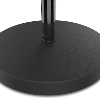 Base redonda preta com textura rugosa e haste cilíndrica preta