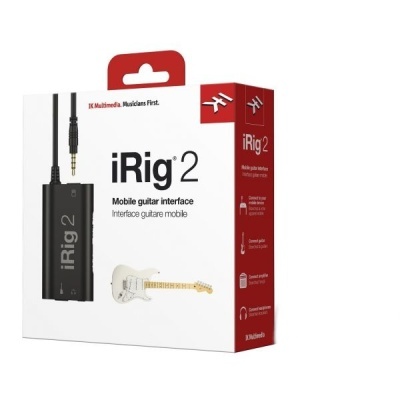 Embalagem do iRig 2 interface móvel para guitarra com dispositivo preto e guitarra branca