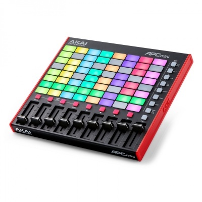 Controlador MIDI AKAI APC mini com teclas coloridas e oito sliders