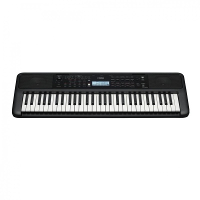 Teclado musical preto Yamaha PSR-E263 com 61 teclas e ecrã digital
