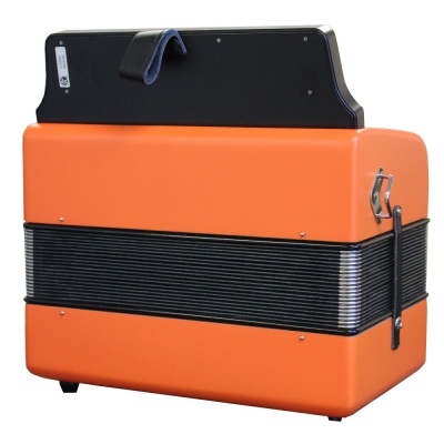 Acordeão laranja com faixa preta e detalhes metálicos