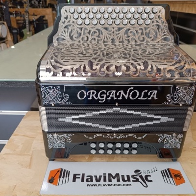 Acordeão preto com detalhes prateados e botões brancos na loja de música FlaviMusic.