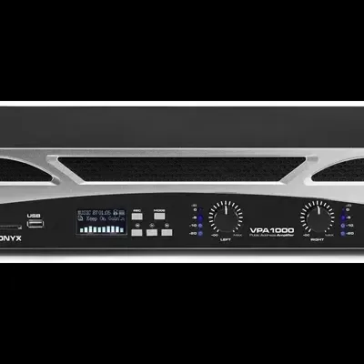 Amplificador VONYX VPA1000 com painel preto e prateado e display digital