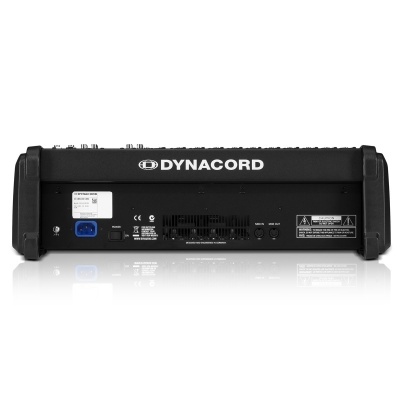 Amplificador preto Dynacord com conectores e etiquetas