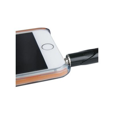 Smartphone branco com cabo preto ligado