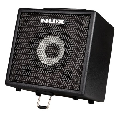 Coluna amplificadora de guitarra NUX preta com grelha metálica