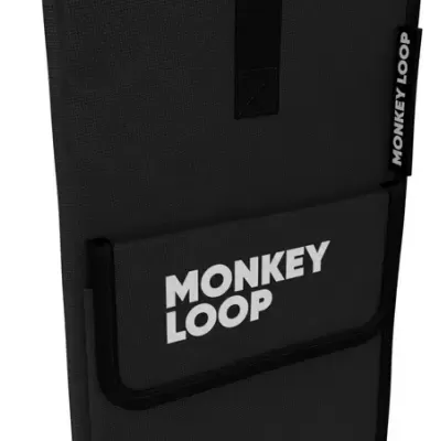 Bolsa preta com texto MONKEY LOOP em branco