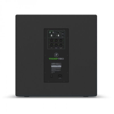 Subwoofer preto com painel de controlo traseiro e texto THUMP 118 S