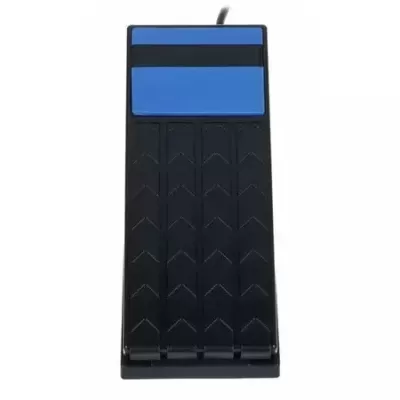 Pedal de controlo preto com detalhes azuis e padrão geométrico