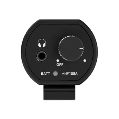 Painel de controlo preto com botões e entrada para auscultadores