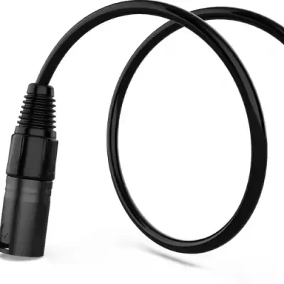 Cabo preto com conector XLR masculino