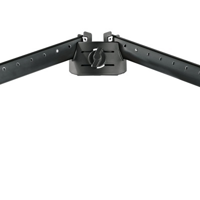 Barra de exercício preta com punhos almofadados sobre fundo branco