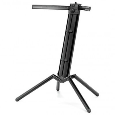 Suporte de microfone preto em metal com três pernas