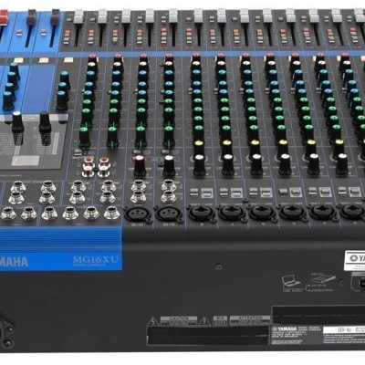 Mesa de mistura Yamaha MG16XU vista de cima