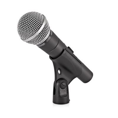 Microfone Shure SM58 com suporte preto