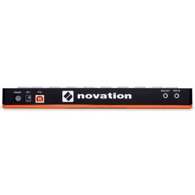 Lateral do dispositivo novation preto e laranja com botões e portas USB e MIDI
