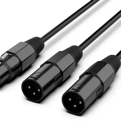Cabos XLR pretos com conectores circulares metálicos
