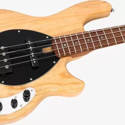 Baixo elétrico em madeira natural clara com ponte preta e botões pretos