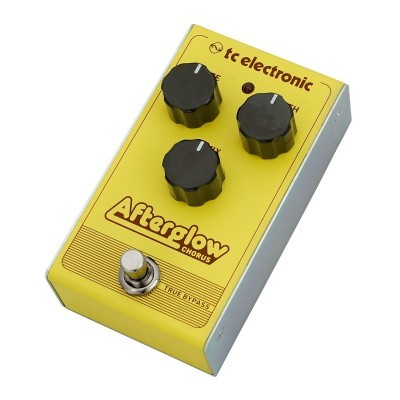 Pedal de guitarra tc electronic Afterglow Chorus amarelo com botões pretos