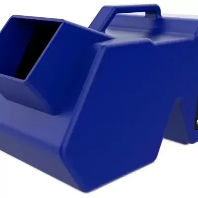 Aparelho azul angular com pega e etiqueta preta com texto AUDIBAX