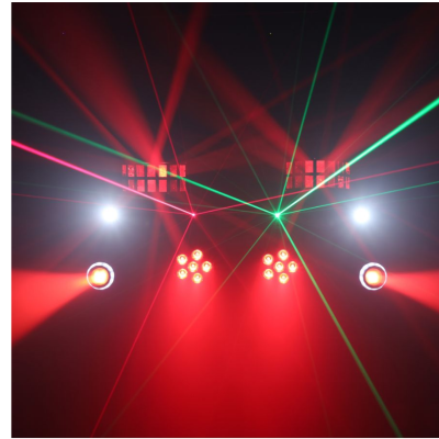 Equipamento de iluminação com luzes LED e lasers num fundo escuro