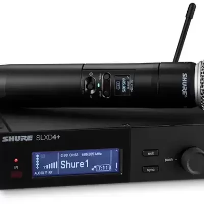 Microfone sem fios Shure preto com ecrã digital e base com antenas
