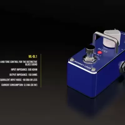 Pedal de guitarra azul ML-BL1 com botão e pegador metálico sobre fundo preto