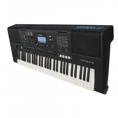 Teclado musical preto Yamaha PSR-E473 com 61 teclas, ecrã LCD e botões