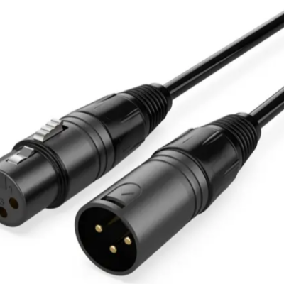 Cabo áudio XLR preto com conector macho e fêmea de três pinos