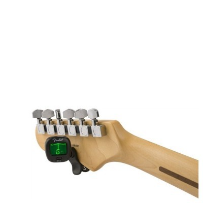 Cabeça de guitarra elétrica com tarraxas cromadas e afinador digital.