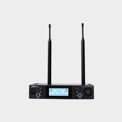 Receptor de canal duplo preto com duas antenas com ecrã iluminado