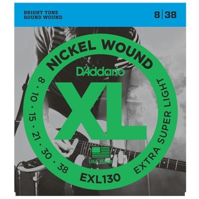 Embalagem de cordas de guitarra D'Addario XL Nickel Wound com texto e imagem a preto e branco
