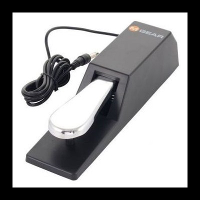 Pedal de efeito para guitarra preto com pedal cromado e texto 9V GEAR