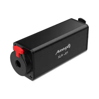 Adaptador de áudio preto Audibax XLR-J01 com detalhes vermelhos