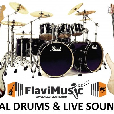Bateria Pearl preta, guitarra elétrica castanho-bege e baixo elétrico madeira clara com logo FlaviMusic