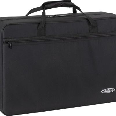 Mala preta retangular com alças e bolso frontal