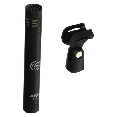 Microfone AKG P170 preto com suporte em fundo branco