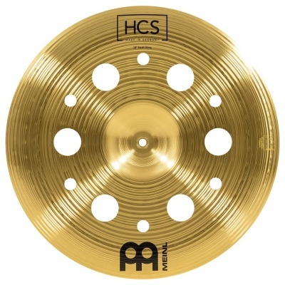 Prato de bateria dourado com furos circulares e inscrições HCS e MEINL