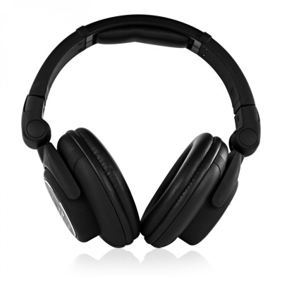 Auscultadores pretos com almofadas acolchoadas e arco ajustável