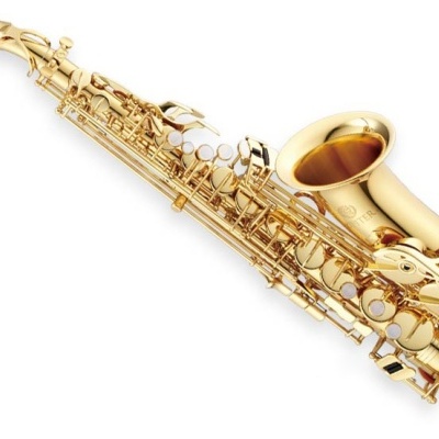Saxofone tenor dourado em fundo branco
