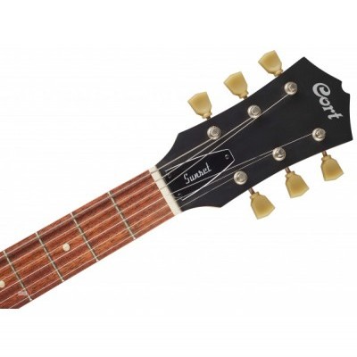 Cabeça e parte do braço de uma guitarra elétrica preta da marca Cort com tarraxas douradas