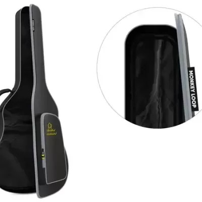 Capa de guitarra preta com bolso e etiqueta MONKEY LOOP