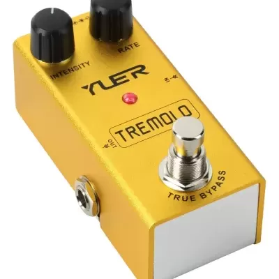 Pedal de efeito para guitarra TYLER tremolo amarelo com dois botões pretos