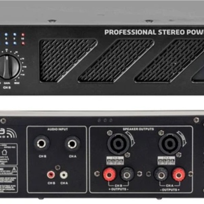 Amplificador estéreo profissional Ibiza preto com botões e várias conexões na traseira
