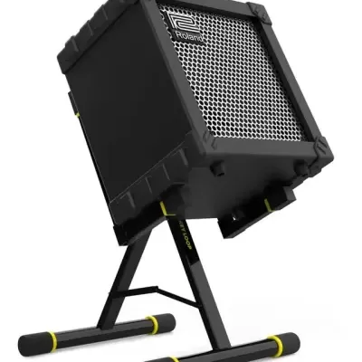 Monitor de áudio preto Roland com suporte em forma de A