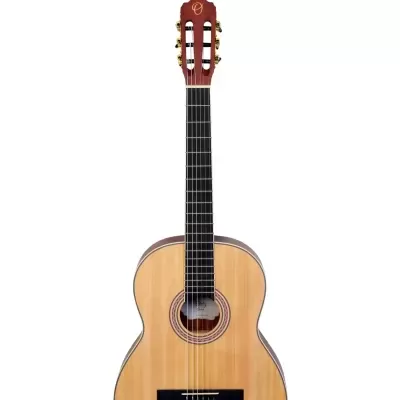 Guitarra clássica de madeira clara com detalhes pretos e vermelhos