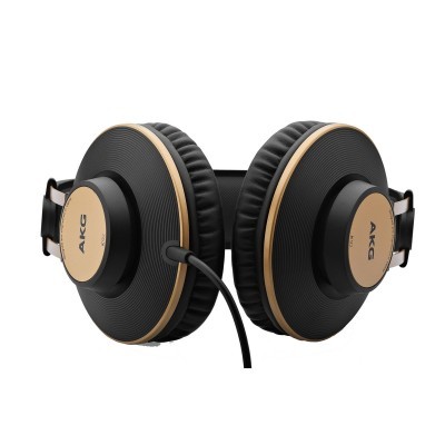 Headphones AKG preto e dourado com cabo